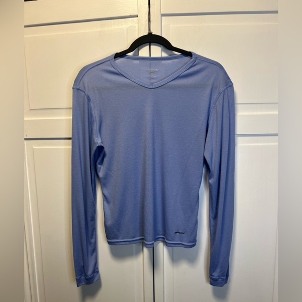 Patagonia Capilene Long Sleeve Base Layer Top Size Women’s Medium Color Purple